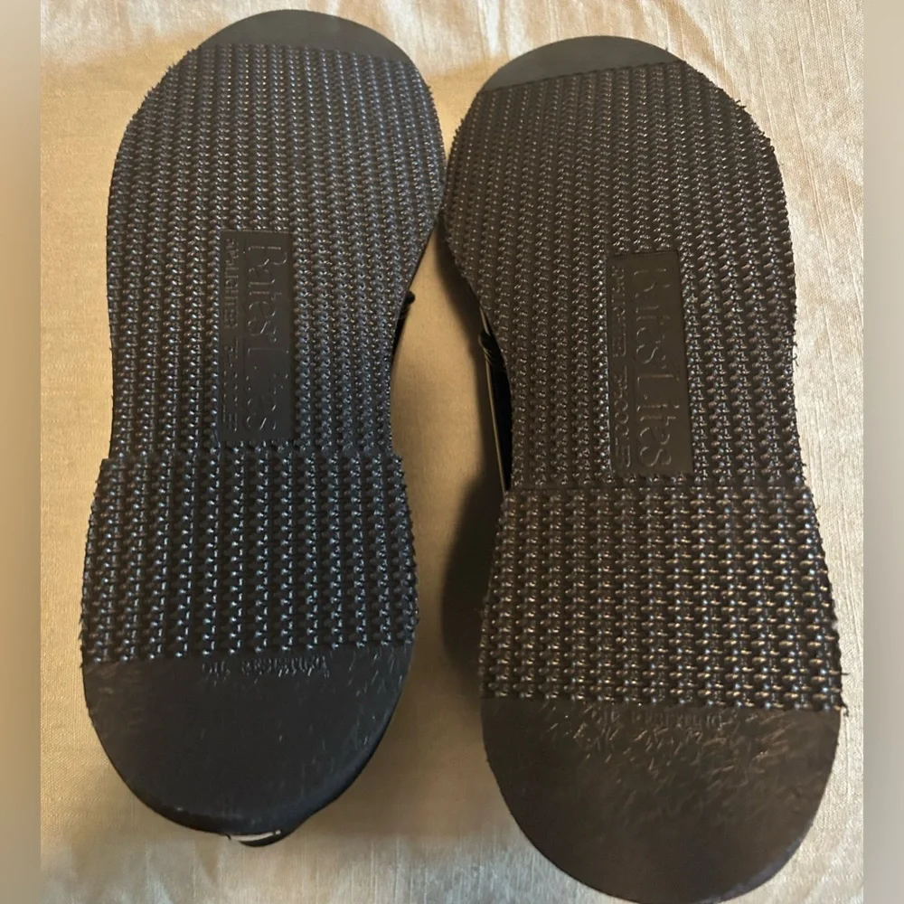 Mens Bates Lites black chukka boots